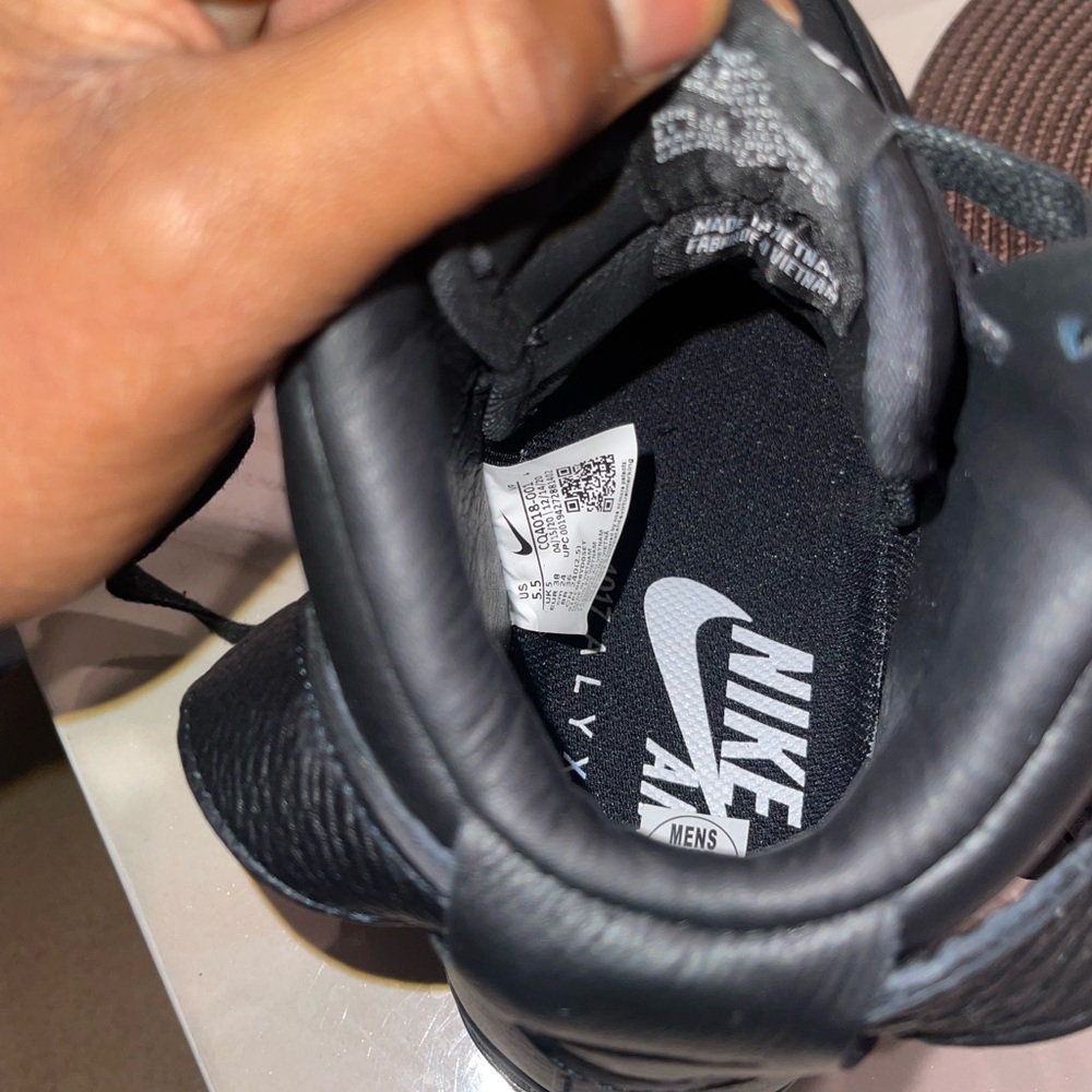 Alyx air forces 100% authentic and has the box.